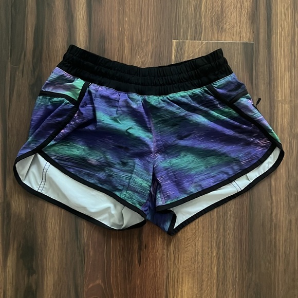 Lululemon Shorts Drop It Low Rio Nights Multi Black Size 6 - Picture 5 of 7